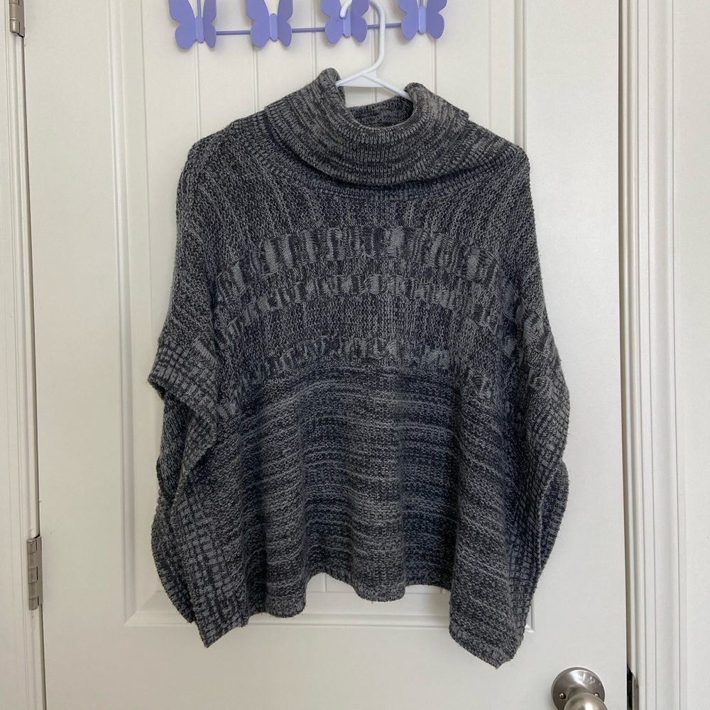 EUC Art and Soul women’s gray black knit cowl neck loose poncho sweater large